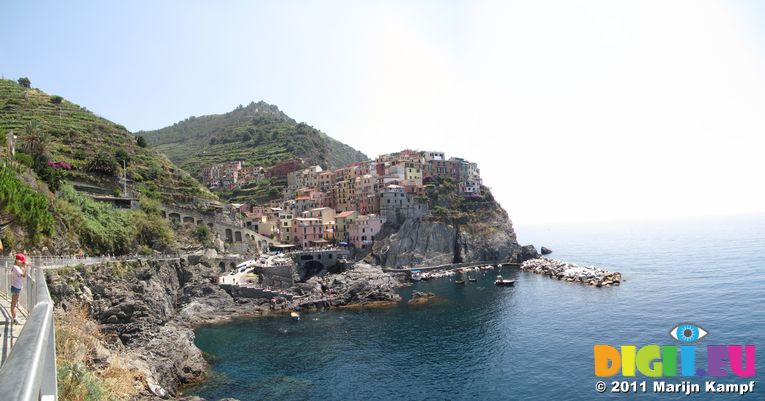 SX19599-602 Manarola, Cinque Terre, Italy